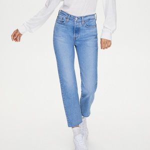 LEVI WEDGE STRAIGHT SIZE 32